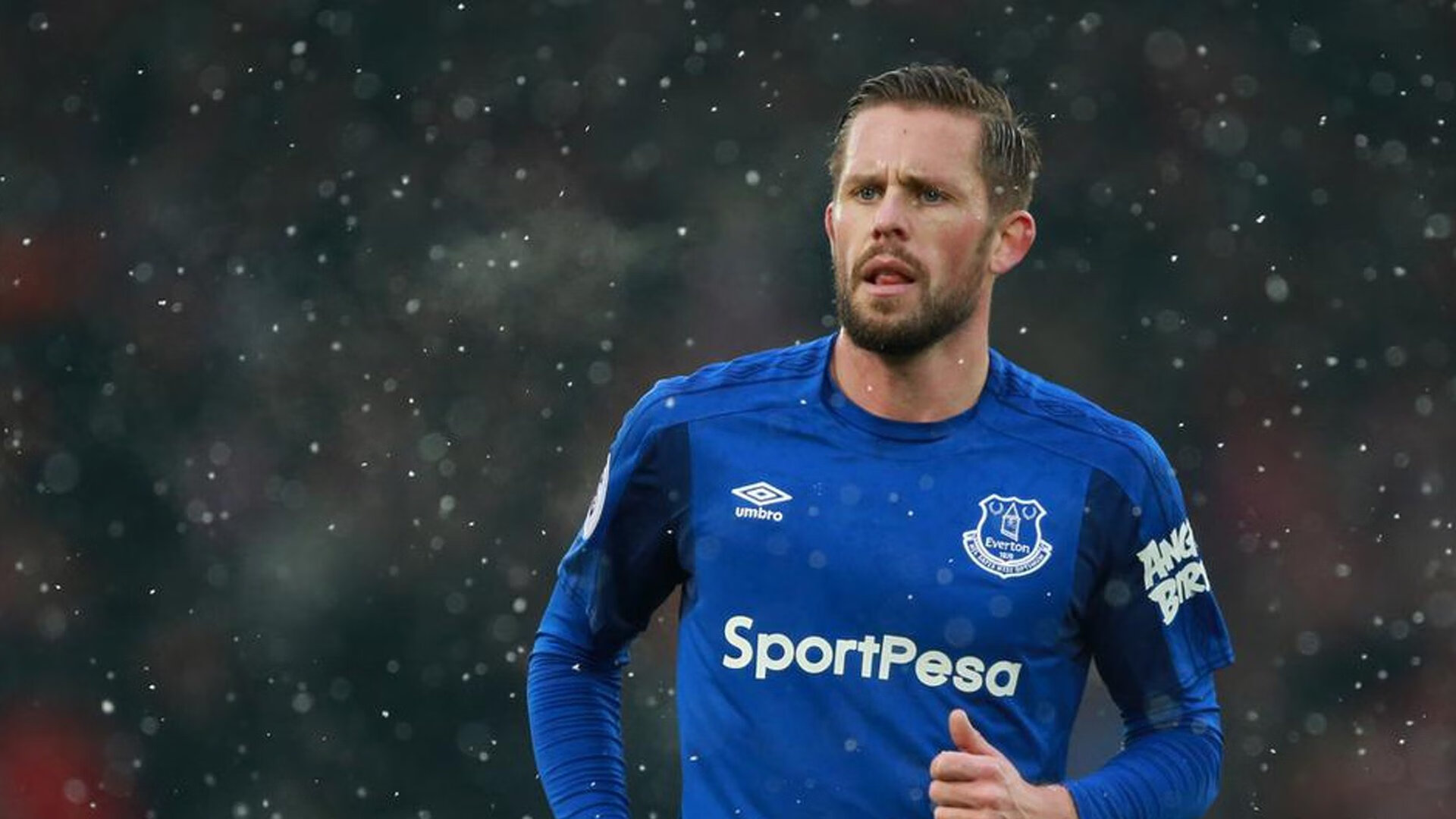 “徒步定向越野:东部新区赛场挑战极限耐力”